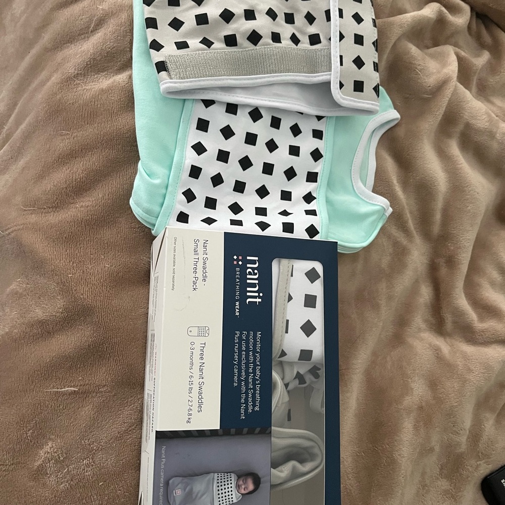 Nanit pro 3 pack of new small swaddles + 1 breathing band